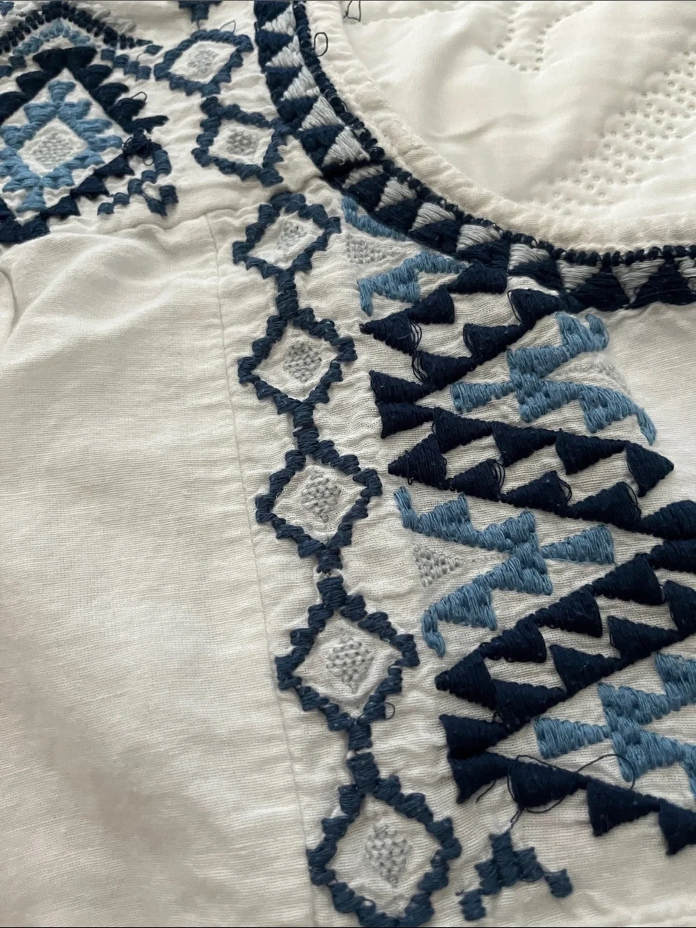 Lucky Brand White Sleeveless Embroidered Tunic with Blue Accents - Picture 12 of 15